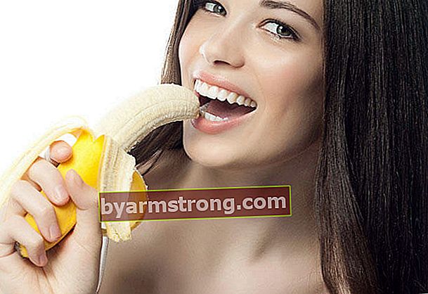 Metodo di sbiancamento dei denti con banana