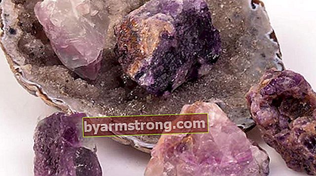 Che cos'è la pietra fluorite, come viene creata? Quali sono le proprietà, il significato e i vantaggi della pietra fluorurata?